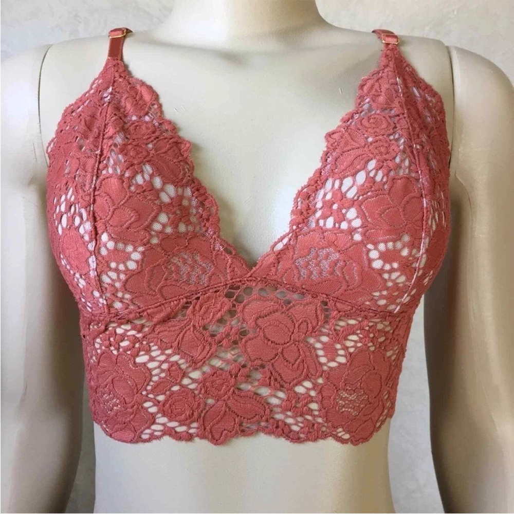 Medium Victoria’s Secret Orange Lace Bralette